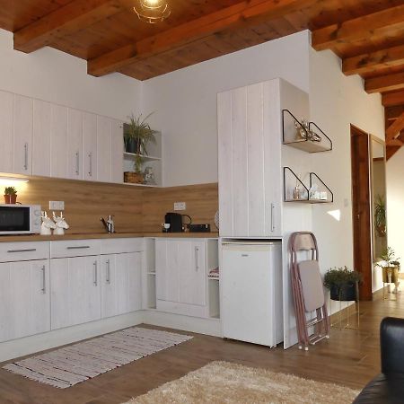 Csuecsoek Vendeghaz Appartement Eger Buitenkant foto