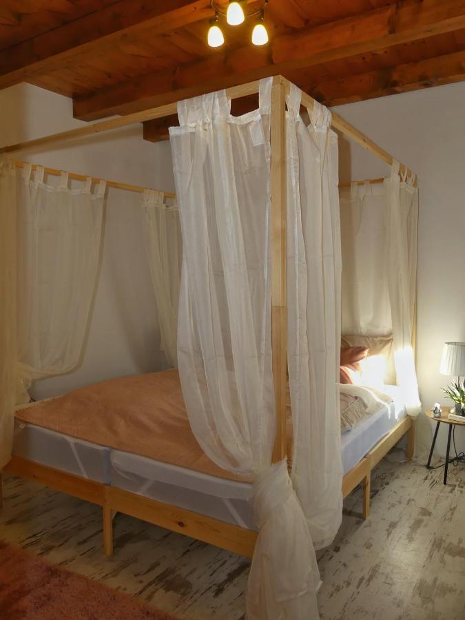 Csuecsoek Vendeghaz Appartement Eger Buitenkant foto