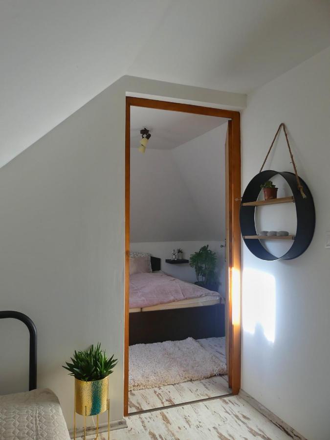 Csuecsoek Vendeghaz Appartement Eger Buitenkant foto